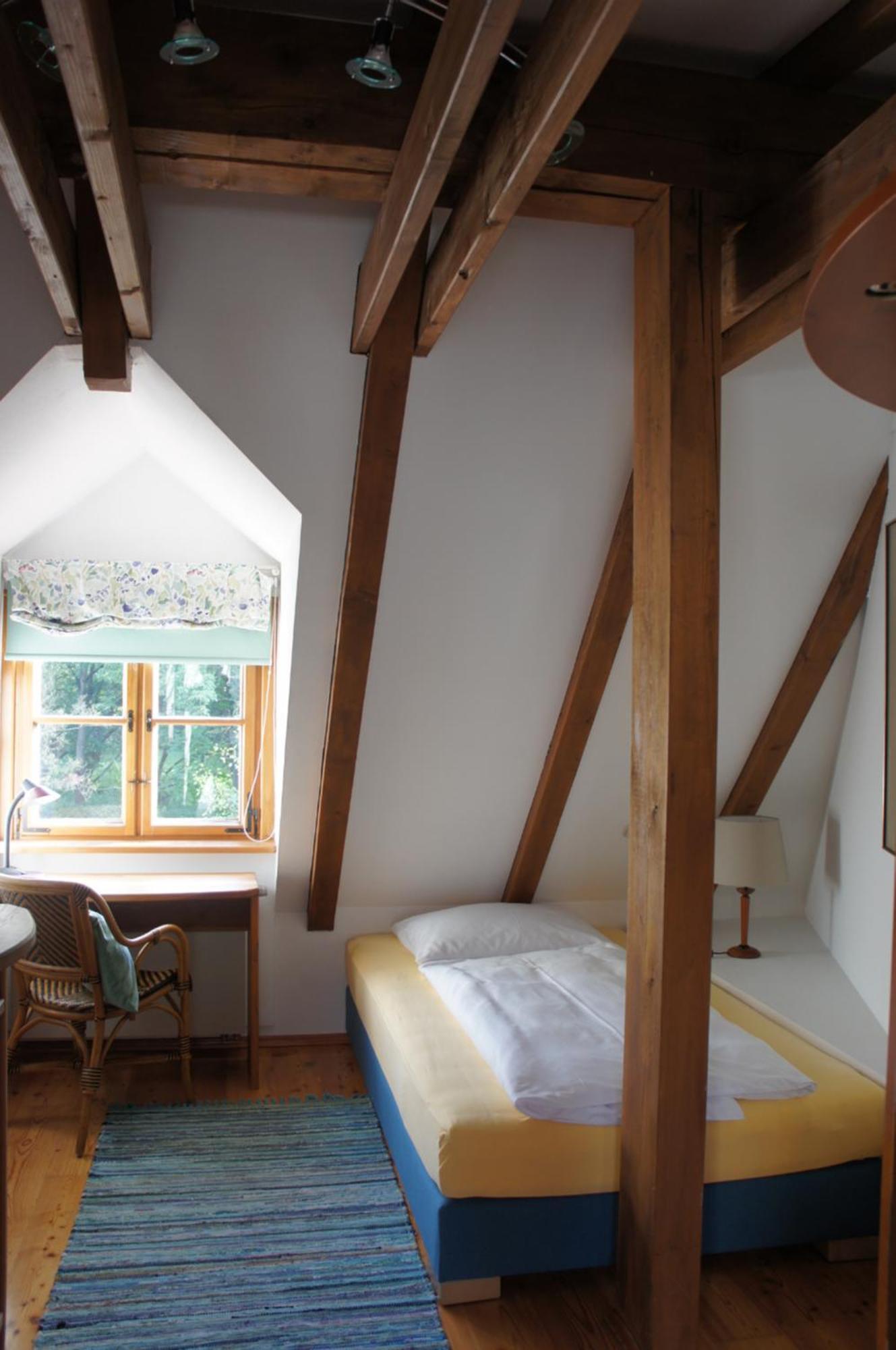 Hotel Schwarzer Adler Erlangen Oda fotoğraf